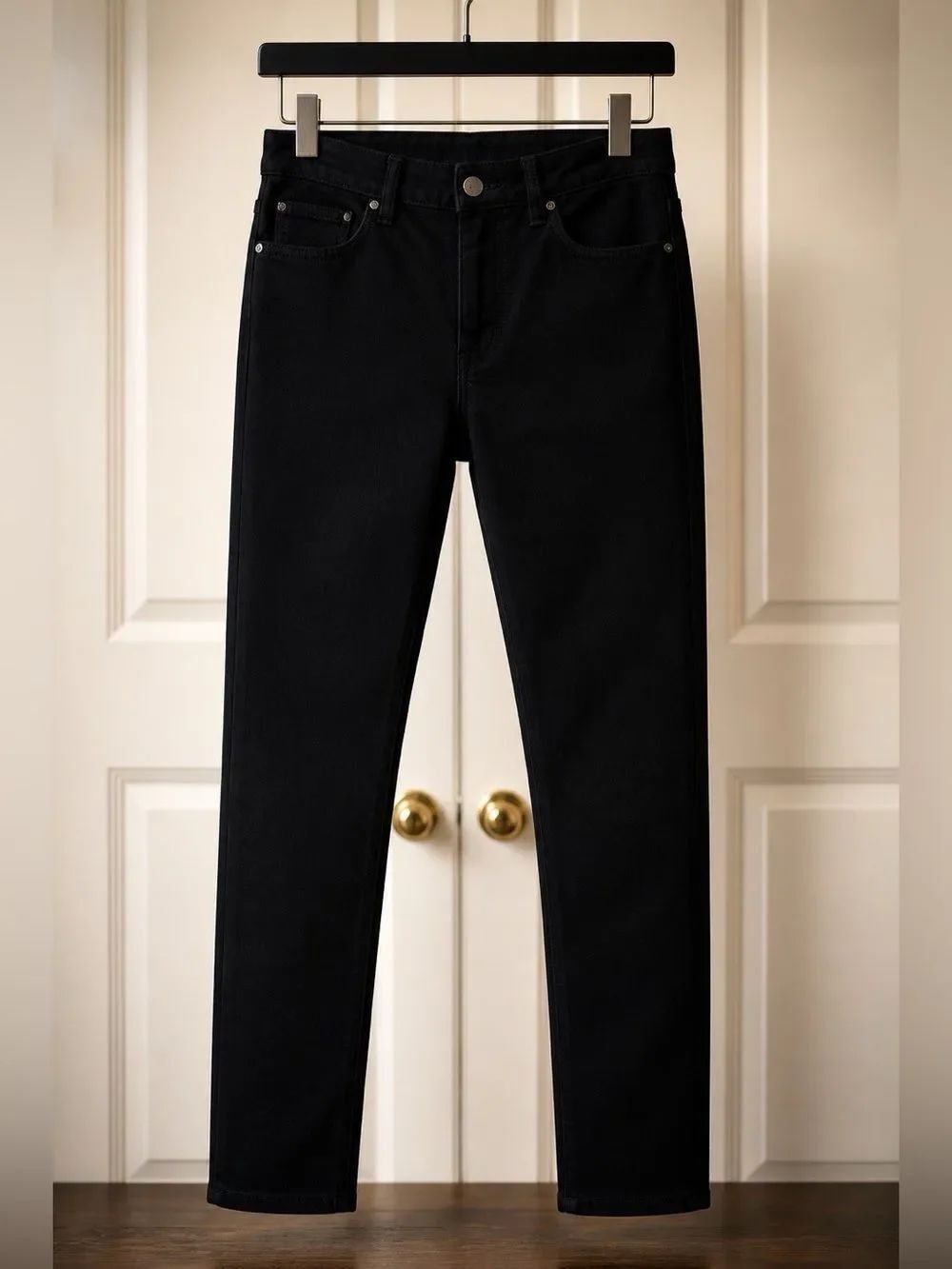ANN TAYLOR SIGNATURE BLACK PINWALE CORDUROY JEANS SIZE 6 EUC